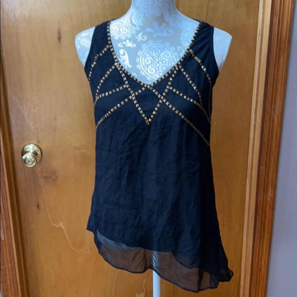 NWT Romeo + Juliet Couture tank. Size M